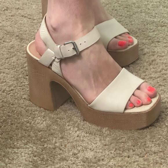 Dolce Vita Shoes - Dolce Vita Cream and Tan Platform Sandals